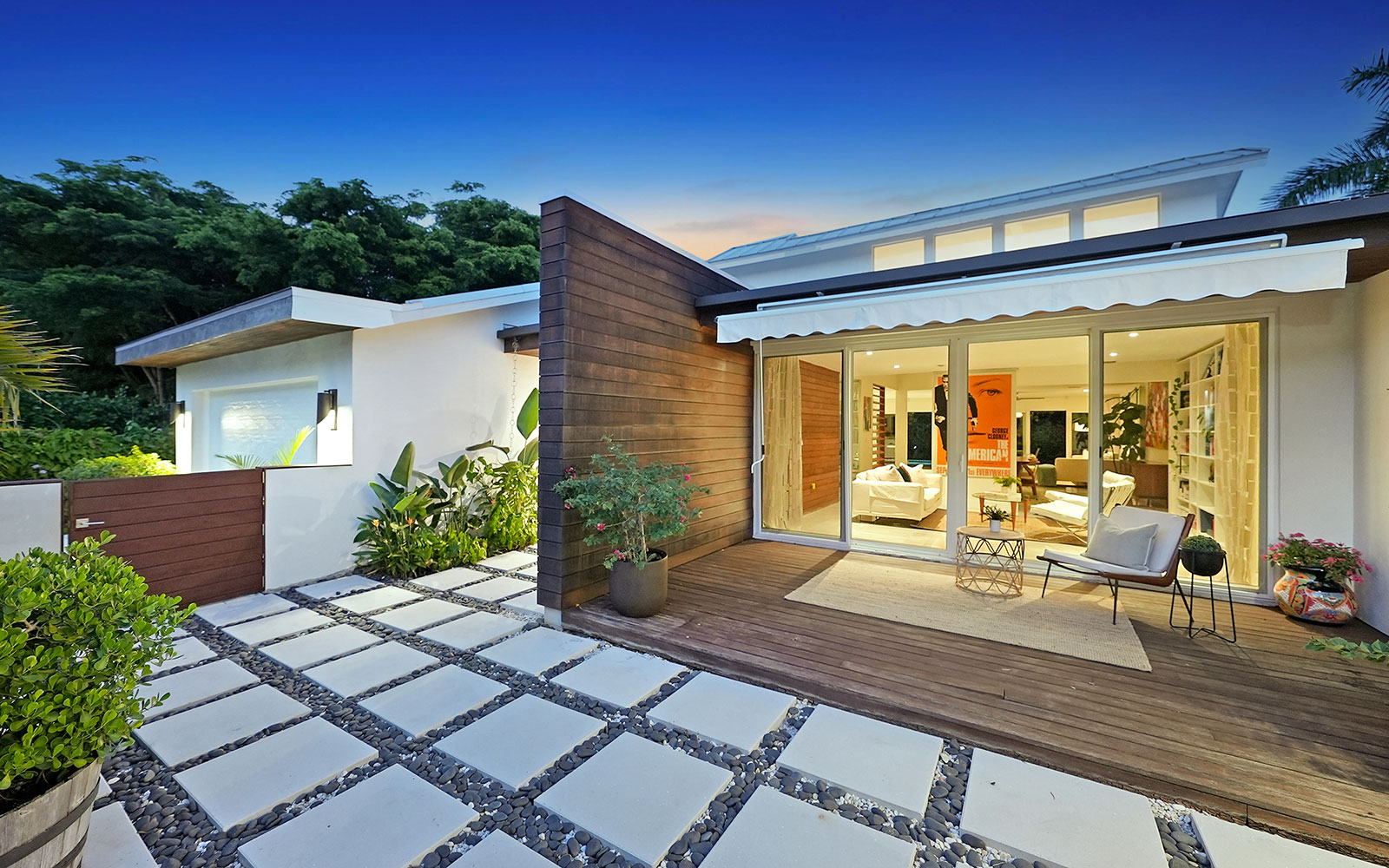 1649 Quail Drive, Sarasota, FL 34231