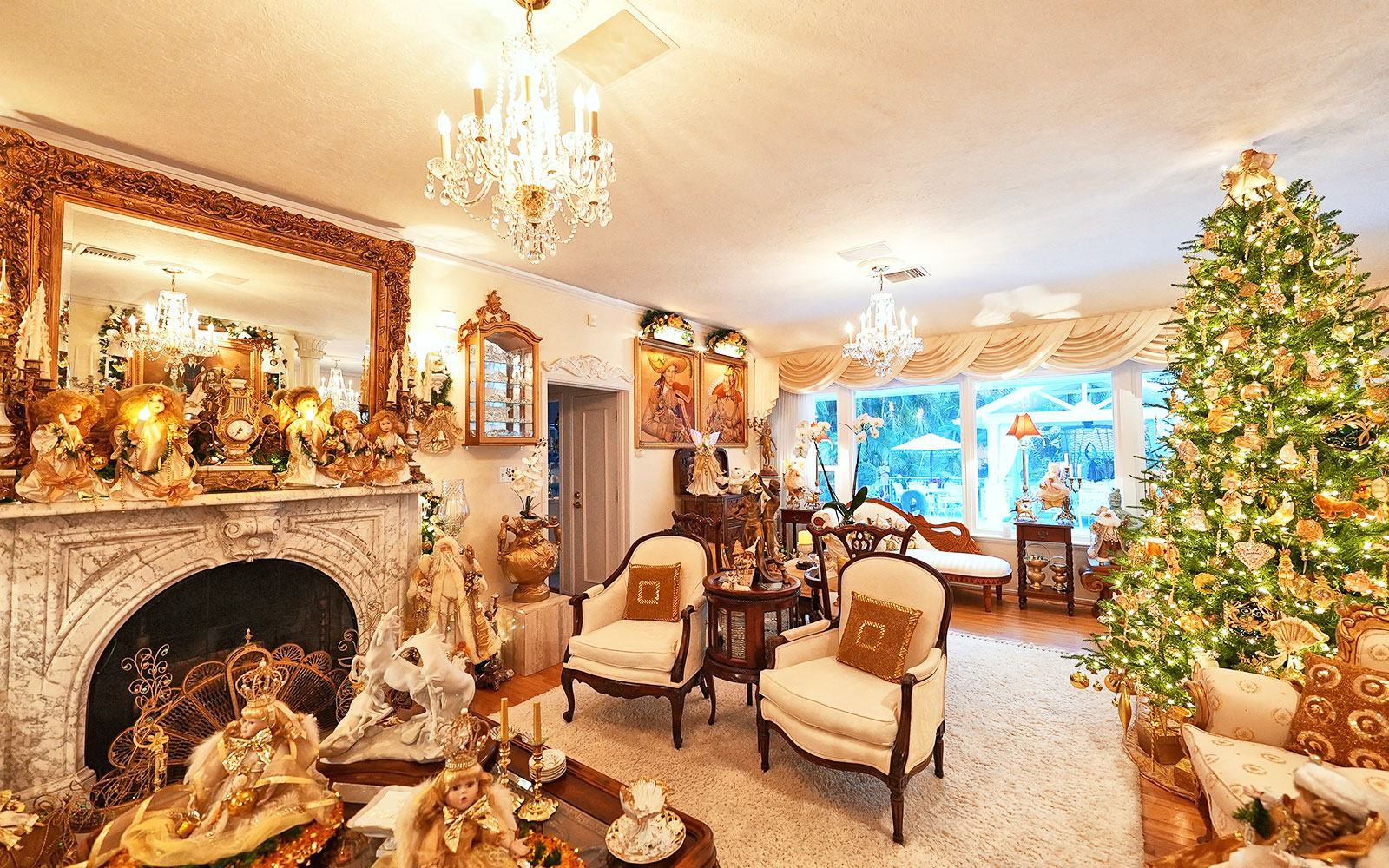 Gold Holiday Theme Sarasota Luxury Home