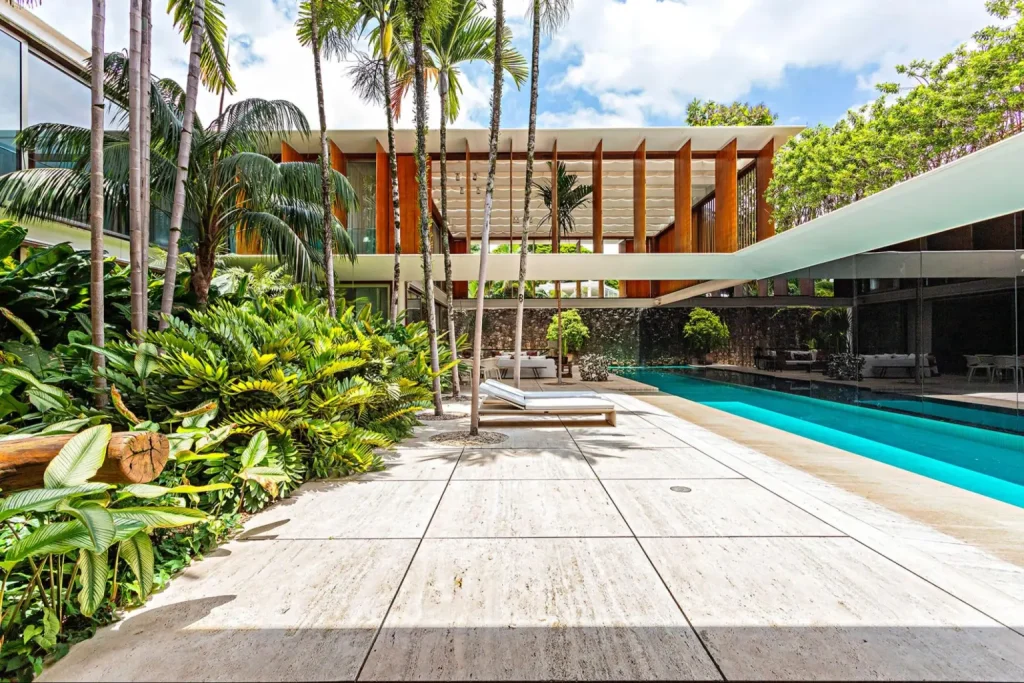 Sao Paulo, Brasil, Multi-Generational Luxury Home